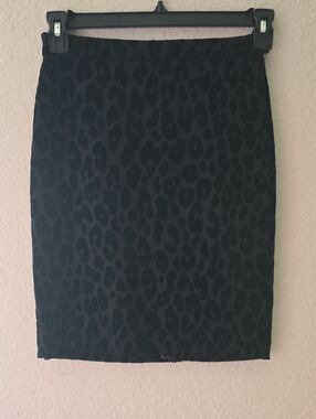 Ann Taylor,NEW, Black Leopard-Print Pencil Skirt, Sz 0P